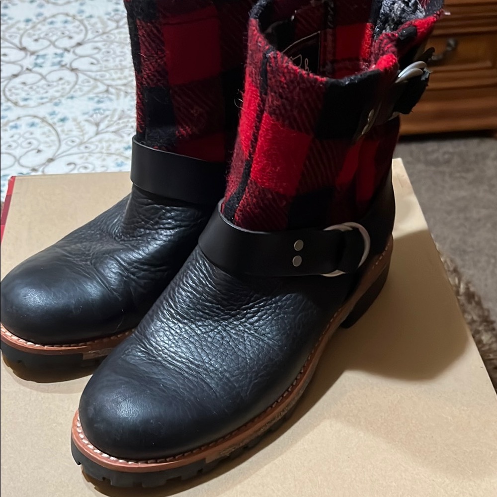 Woolrich Women's Baltimore Boot - Red Buffalo Check